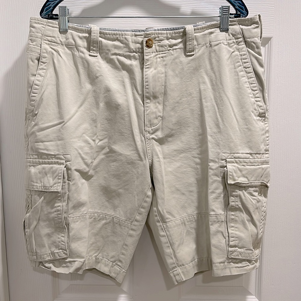 Tommy Hilfiger khaki cargo shorts